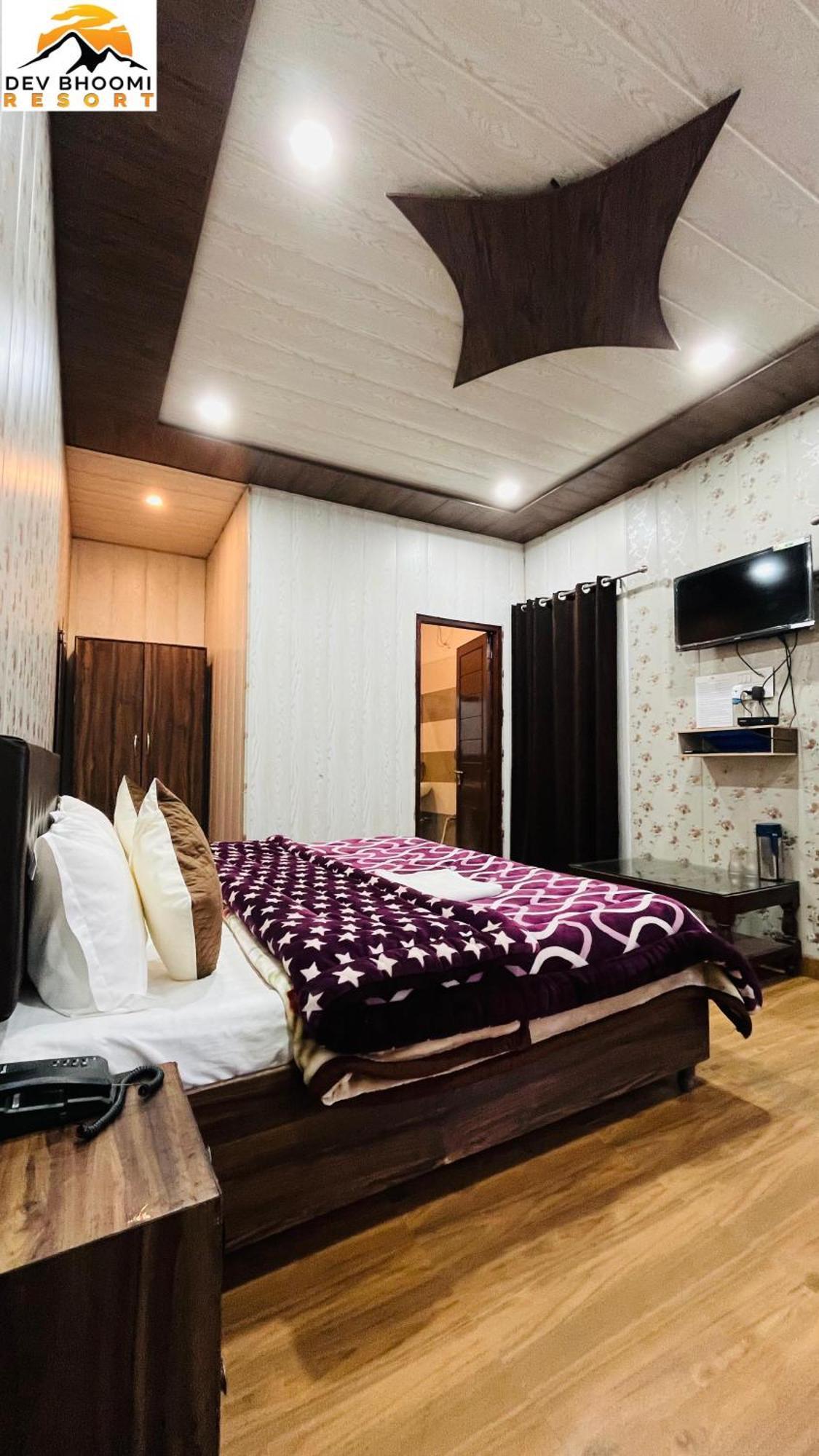 Dev Bhoomi Resort Kanatal Exterior foto